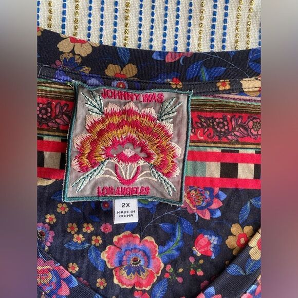 Johnny Was  Floral T-Shirt Womens Sz 2X Long Sleeve V Neck Top Multicolor - Picture 5 of 11